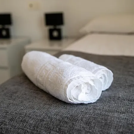 Luxury Three Bedroom At Apartamento