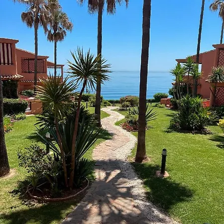 Luxury Three Bedroom At * Estepona