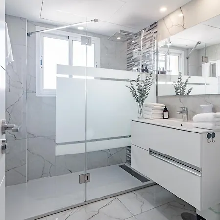Bb.b5 - Spacious With Amazing View * Estepona